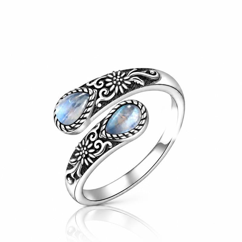 Avera Paris™ Moonstone Thumb Ring