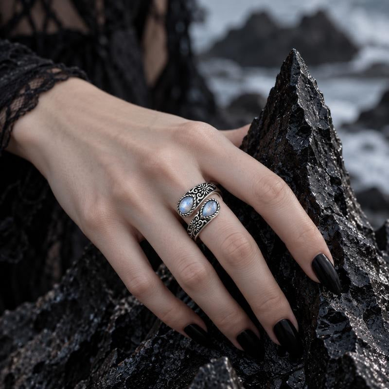 Avera Paris™ Moonstone Thumb Ring